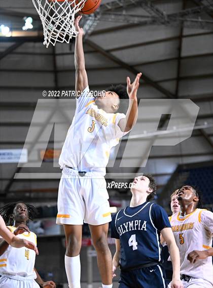 Thumbnail 2 in Olympia vs. Mariner (WIAA 4A Round 1 State Playoff)  photogallery.