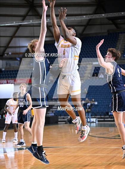 Thumbnail 1 in Olympia vs. Mariner (WIAA 4A Round 1 State Playoff)  photogallery.