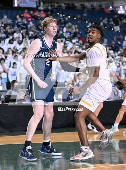 Thumbnail 2 in Olympia vs. Mariner (WIAA 4A Round 1 State Playoff)  photogallery.