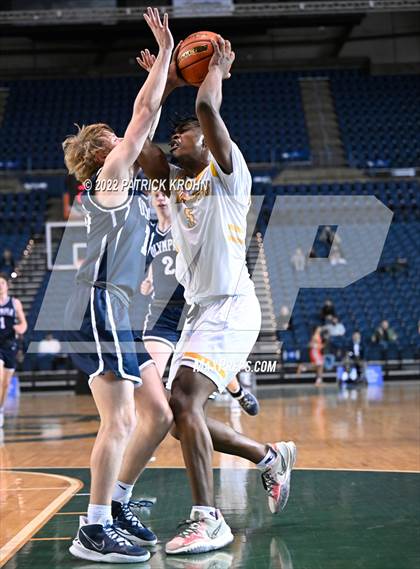 Thumbnail 3 in Olympia vs. Mariner (WIAA 4A Round 1 State Playoff)  photogallery.