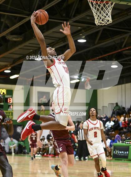 Thumbnail 3 in Concord Christian vs Clinton (Low Country Invitational) photogallery.