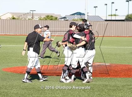 Thumbnail 2 in Royse City vs. Wylie (UIL 5A Area Playoff Game) photogallery.