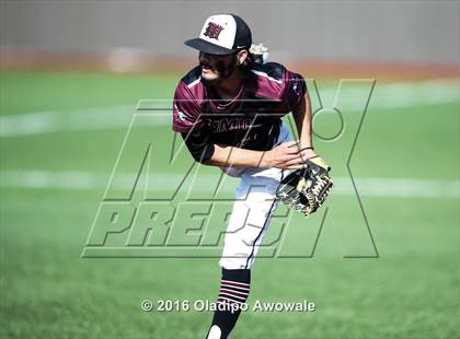 Thumbnail 1 in Royse City vs. Wylie (UIL 5A Area Playoff Game) photogallery.