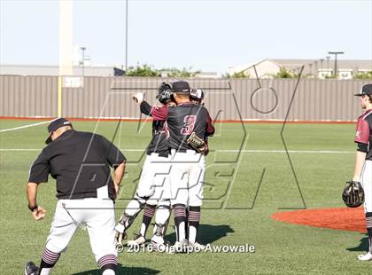 Thumbnail 2 in Royse City vs. Wylie (UIL 5A Area Playoff Game) photogallery.