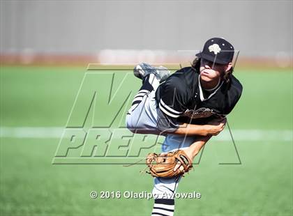 Thumbnail 1 in Royse City vs. Wylie (UIL 5A Area Playoff Game) photogallery.