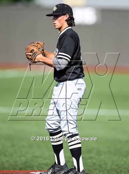 Thumbnail 1 in Royse City vs. Wylie (UIL 5A Area Playoff Game) photogallery.