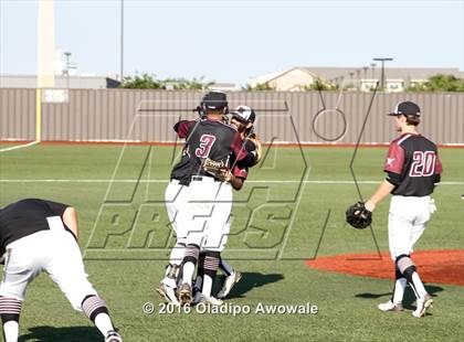 Thumbnail 3 in Royse City vs. Wylie (UIL 5A Area Playoff Game) photogallery.