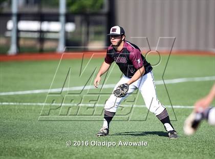 Thumbnail 1 in Royse City vs. Wylie (UIL 5A Area Playoff Game) photogallery.