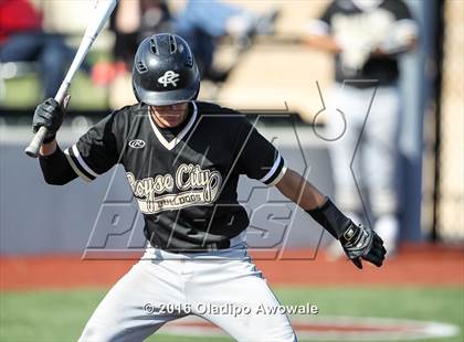 Thumbnail 2 in Royse City vs. Wylie (UIL 5A Area Playoff Game) photogallery.
