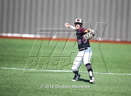 Thumbnail 1 in Royse City vs. Wylie (UIL 5A Area Playoff Game) photogallery.