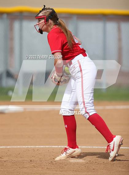 Thumbnail 3 in Copper Hills vs. Mountain Ridge (UHSAA 6A Super Regional Game 1) photogallery.