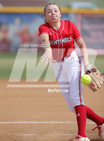 Thumbnail 3 in Copper Hills vs. Mountain Ridge (UHSAA 6A Super Regional Game 1) photogallery.