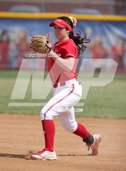 Thumbnail 1 in Copper Hills vs. Mountain Ridge (UHSAA 6A Super Regional Game 1) photogallery.