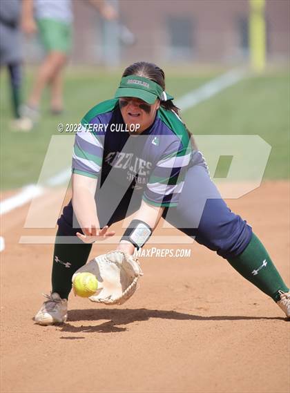 Thumbnail 3 in Copper Hills vs. Mountain Ridge (UHSAA 6A Super Regional Game 1) photogallery.