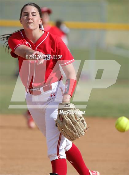 Thumbnail 3 in Copper Hills vs. Mountain Ridge (UHSAA 6A Super Regional Game 1) photogallery.