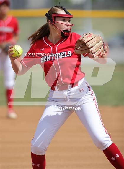 Thumbnail 1 in Copper Hills vs. Mountain Ridge (UHSAA 6A Super Regional Game 1) photogallery.