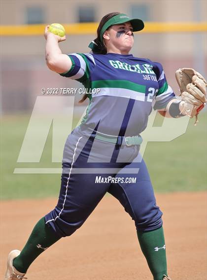 Thumbnail 3 in Copper Hills vs. Mountain Ridge (UHSAA 6A Super Regional Game 1) photogallery.