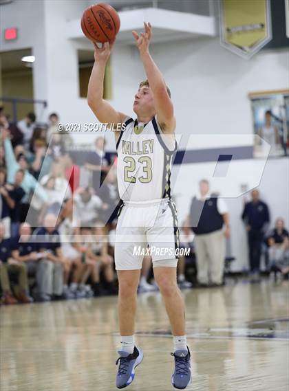 Thumbnail 1 in Amanda-Clearcreek @ Teays Valley photogallery.