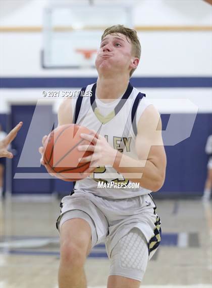 Thumbnail 3 in Amanda-Clearcreek @ Teays Valley photogallery.