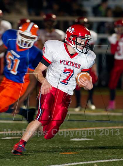 Thumbnail 3 in Moriah vs. Chester (NYSPHSAA Class D Semifinal) photogallery.