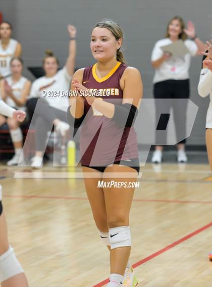 Thumbnail 2 in Norco vs. White River (Nike TOC Southwest) photogallery.