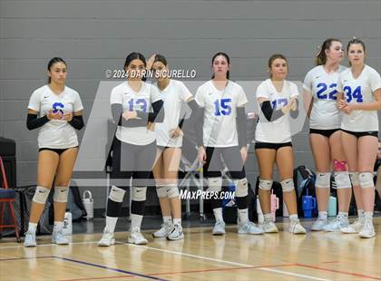 Thumbnail 2 in Norco vs. White River (Nike TOC Southwest) photogallery.
