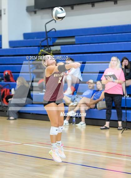 Thumbnail 2 in Norco vs. White River (Nike TOC Southwest) photogallery.