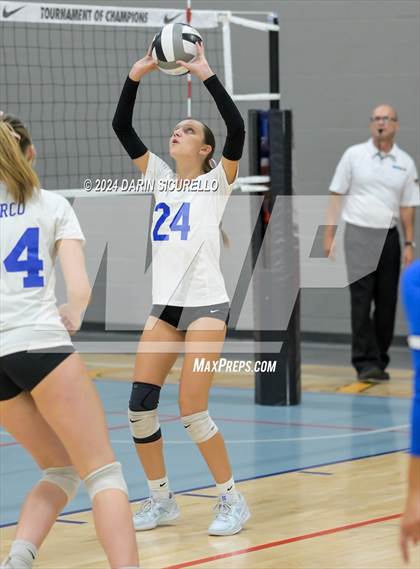 Thumbnail 2 in Norco vs. White River (Nike TOC Southwest) photogallery.