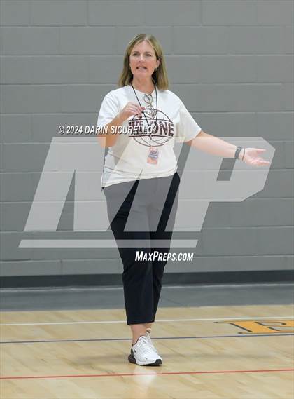 Thumbnail 1 in Norco vs. White River (Nike TOC Southwest) photogallery.
