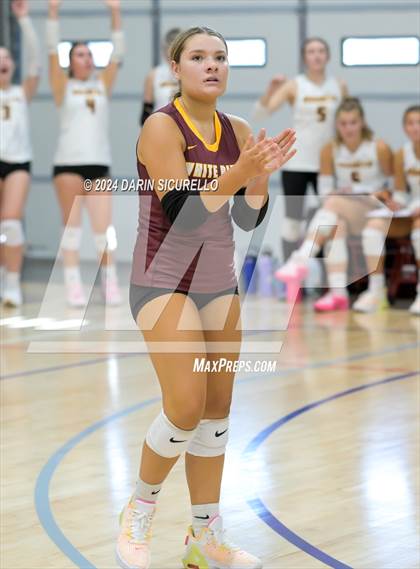 Thumbnail 3 in Norco vs. White River (Nike TOC Southwest) photogallery.