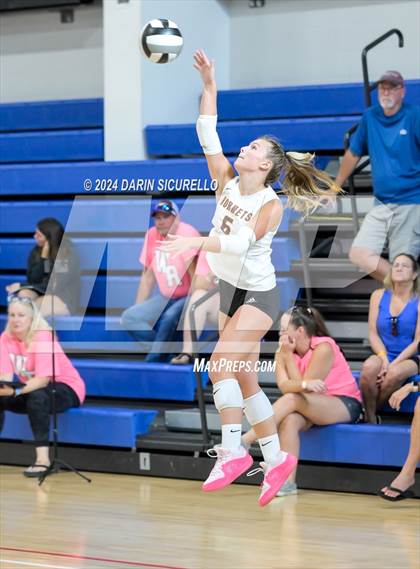 Thumbnail 3 in Norco vs. White River (Nike TOC Southwest) photogallery.