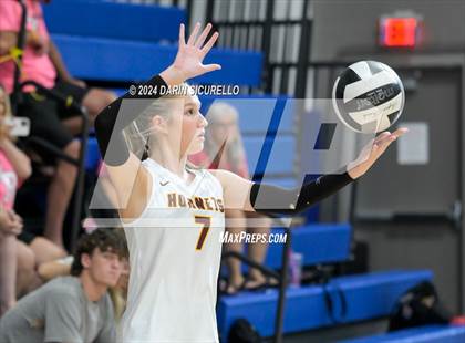 Thumbnail 2 in Norco vs. White River (Nike TOC Southwest) photogallery.