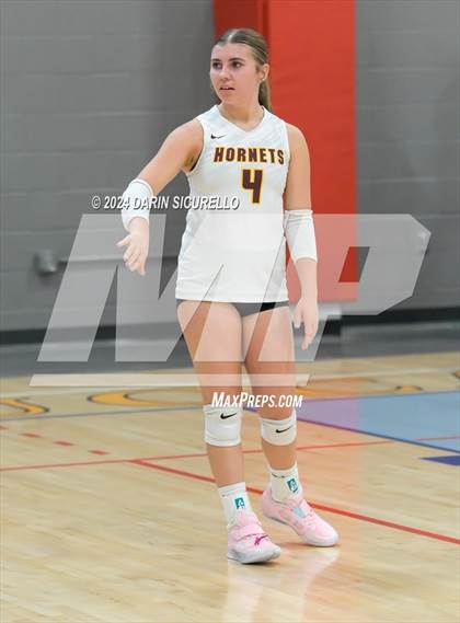 Thumbnail 3 in Norco vs. White River (Nike TOC Southwest) photogallery.