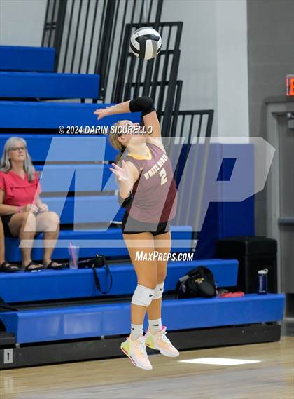 Thumbnail 1 in Norco vs. White River (Nike TOC Southwest) photogallery.