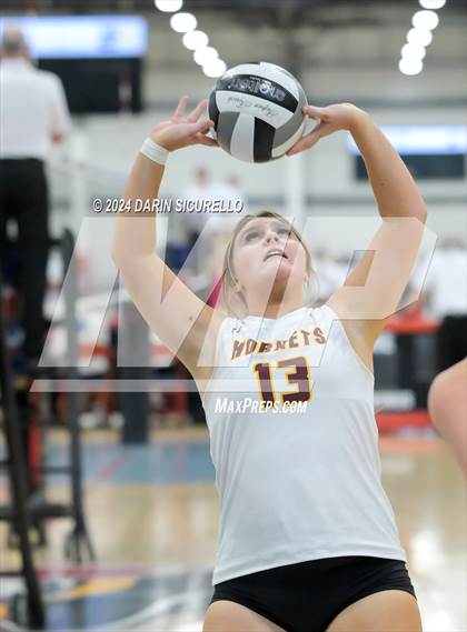 Thumbnail 2 in Norco vs. White River (Nike TOC Southwest) photogallery.