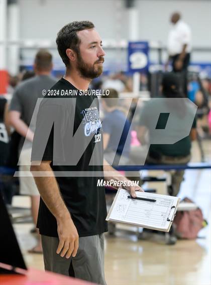 Thumbnail 1 in Norco vs. White River (Nike TOC Southwest) photogallery.