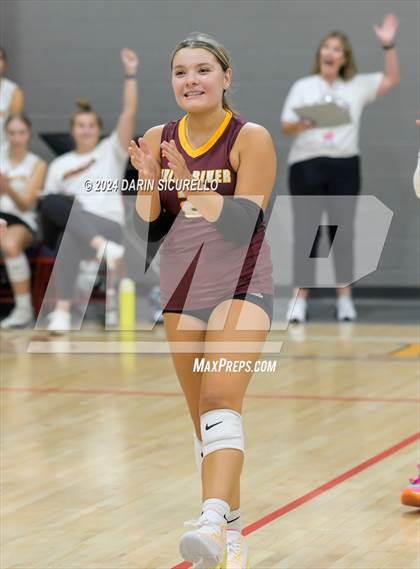 Thumbnail 3 in Norco vs. White River (Nike TOC Southwest) photogallery.