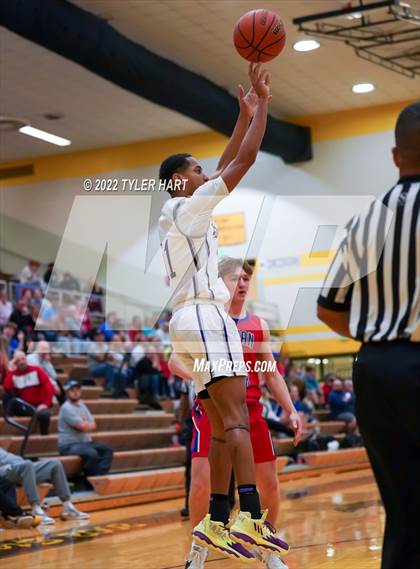 Thumbnail 1 in Indian Creek vs. Indianapolis Washington (IHSAA 3A Sectional) photogallery.