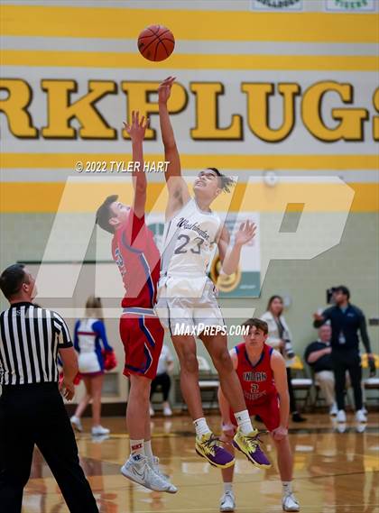 Thumbnail 1 in Indian Creek vs. Indianapolis Washington (IHSAA 3A Sectional) photogallery.
