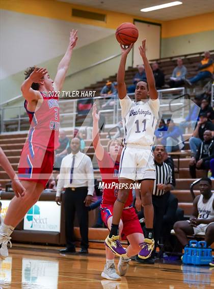 Thumbnail 3 in Indian Creek vs. Indianapolis Washington (IHSAA 3A Sectional) photogallery.