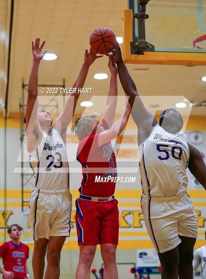 Thumbnail 2 in Indian Creek vs. Indianapolis Washington (IHSAA 3A Sectional) photogallery.