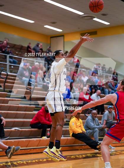 Thumbnail 3 in Indian Creek vs. Indianapolis Washington (IHSAA 3A Sectional) photogallery.