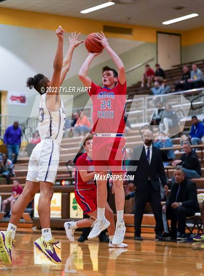 Thumbnail 3 in Indian Creek vs. Indianapolis Washington (IHSAA 3A Sectional) photogallery.