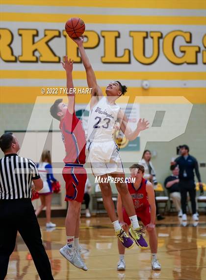 Thumbnail 3 in Indian Creek vs. Indianapolis Washington (IHSAA 3A Sectional) photogallery.