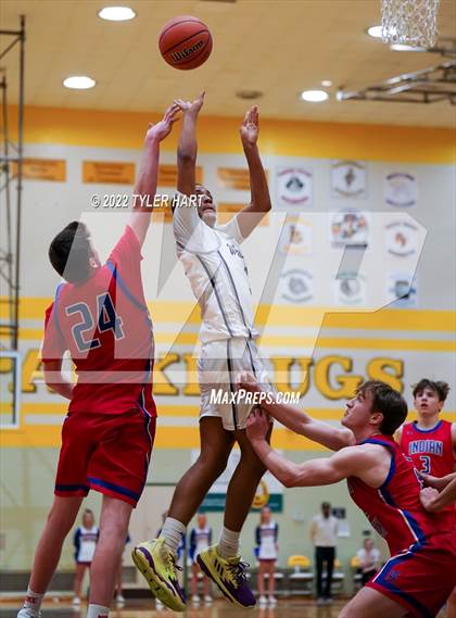 Thumbnail 2 in Indian Creek vs. Indianapolis Washington (IHSAA 3A Sectional) photogallery.
