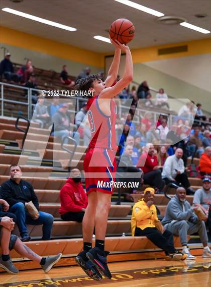 Thumbnail 2 in Indian Creek vs. Indianapolis Washington (IHSAA 3A Sectional) photogallery.