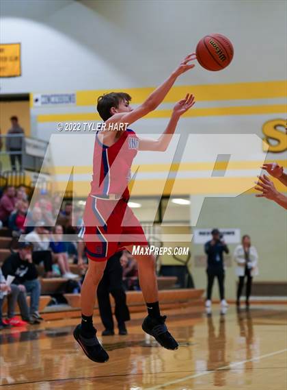 Thumbnail 3 in Indian Creek vs. Indianapolis Washington (IHSAA 3A Sectional) photogallery.