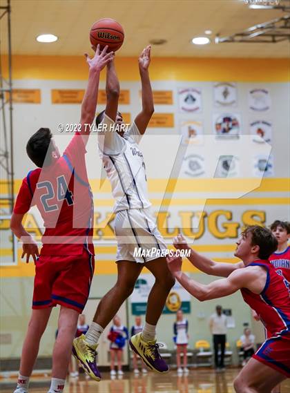 Thumbnail 1 in Indian Creek vs. Indianapolis Washington (IHSAA 3A Sectional) photogallery.