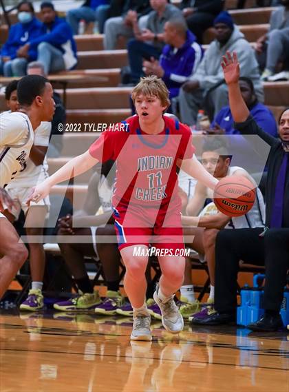 Thumbnail 2 in Indian Creek vs. Indianapolis Washington (IHSAA 3A Sectional) photogallery.