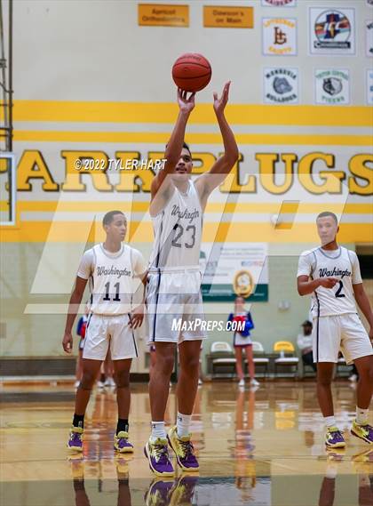 Thumbnail 1 in Indian Creek vs. Indianapolis Washington (IHSAA 3A Sectional) photogallery.